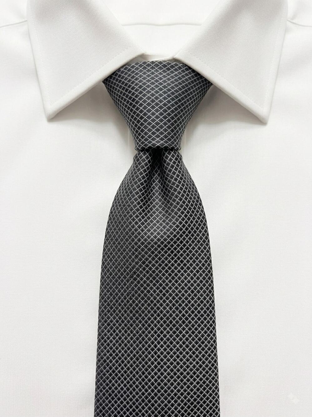 Tallia Micro-Geometric Silk Necktie Grey